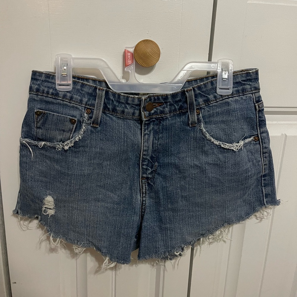 Levi Cutoffs